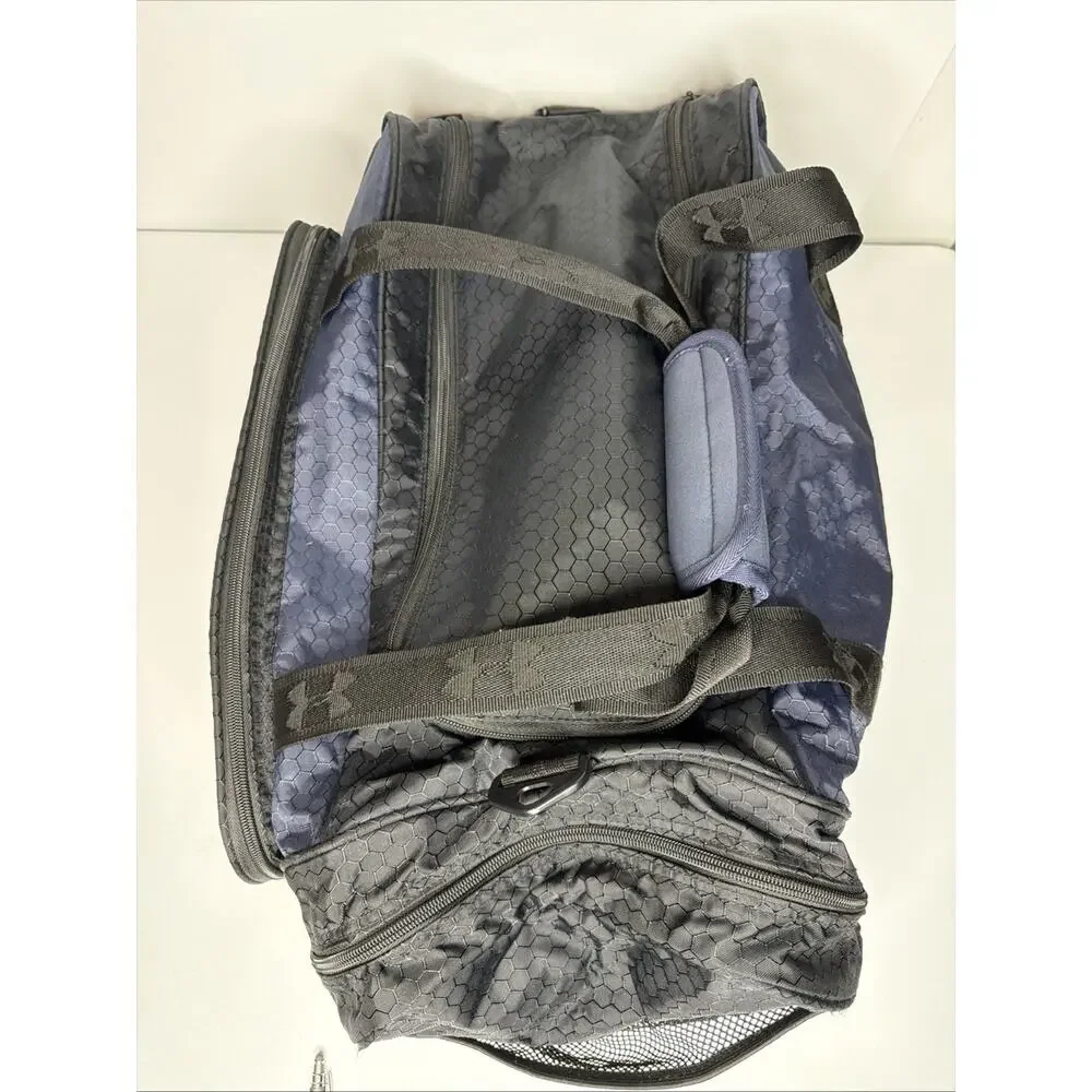 Under Armour Navy Blue Undeniable Medium Duffle Travel Gym Sports Bag Excellent